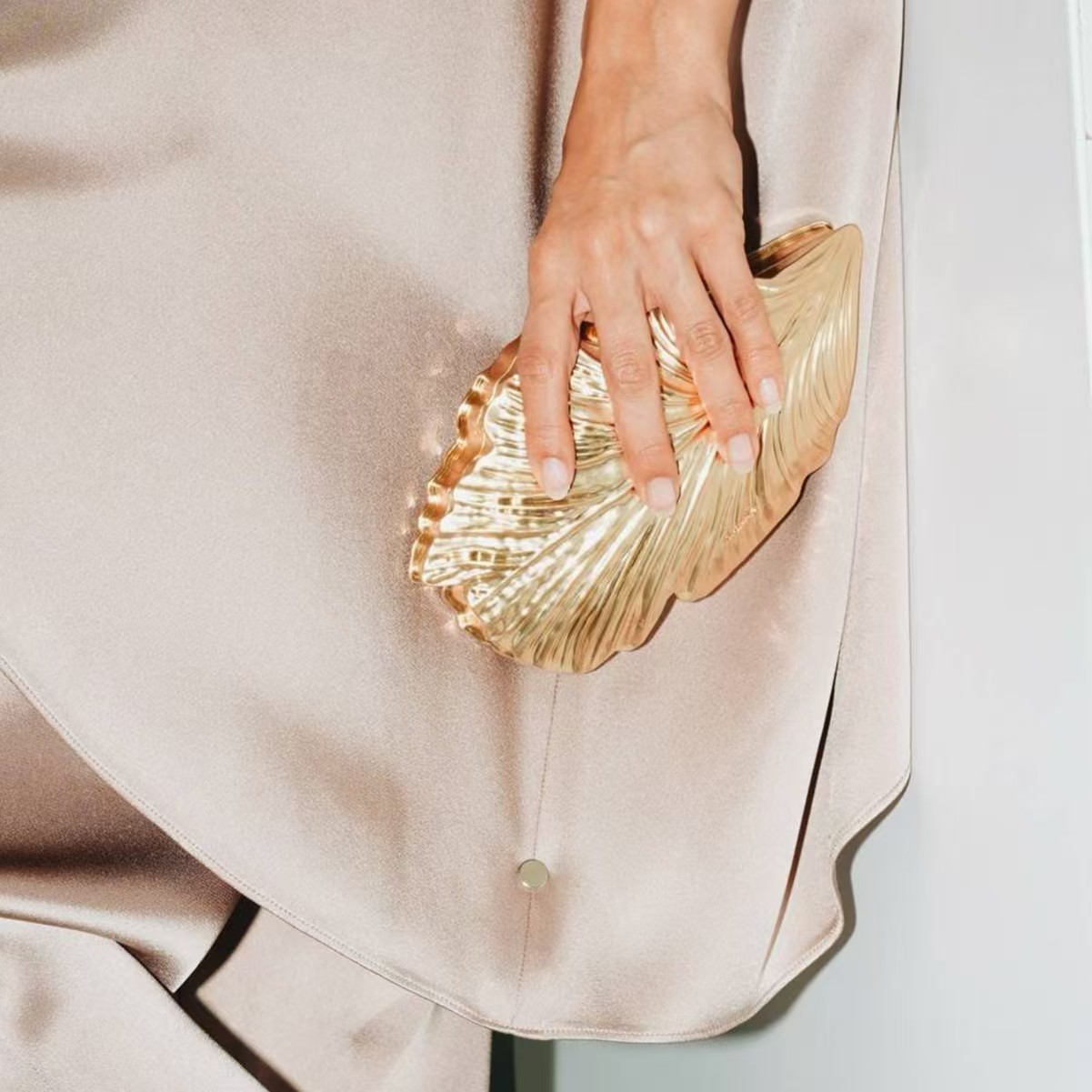 Luxury Golden Fashion Acrylic  - đánh giá và giá Women Bags Golden